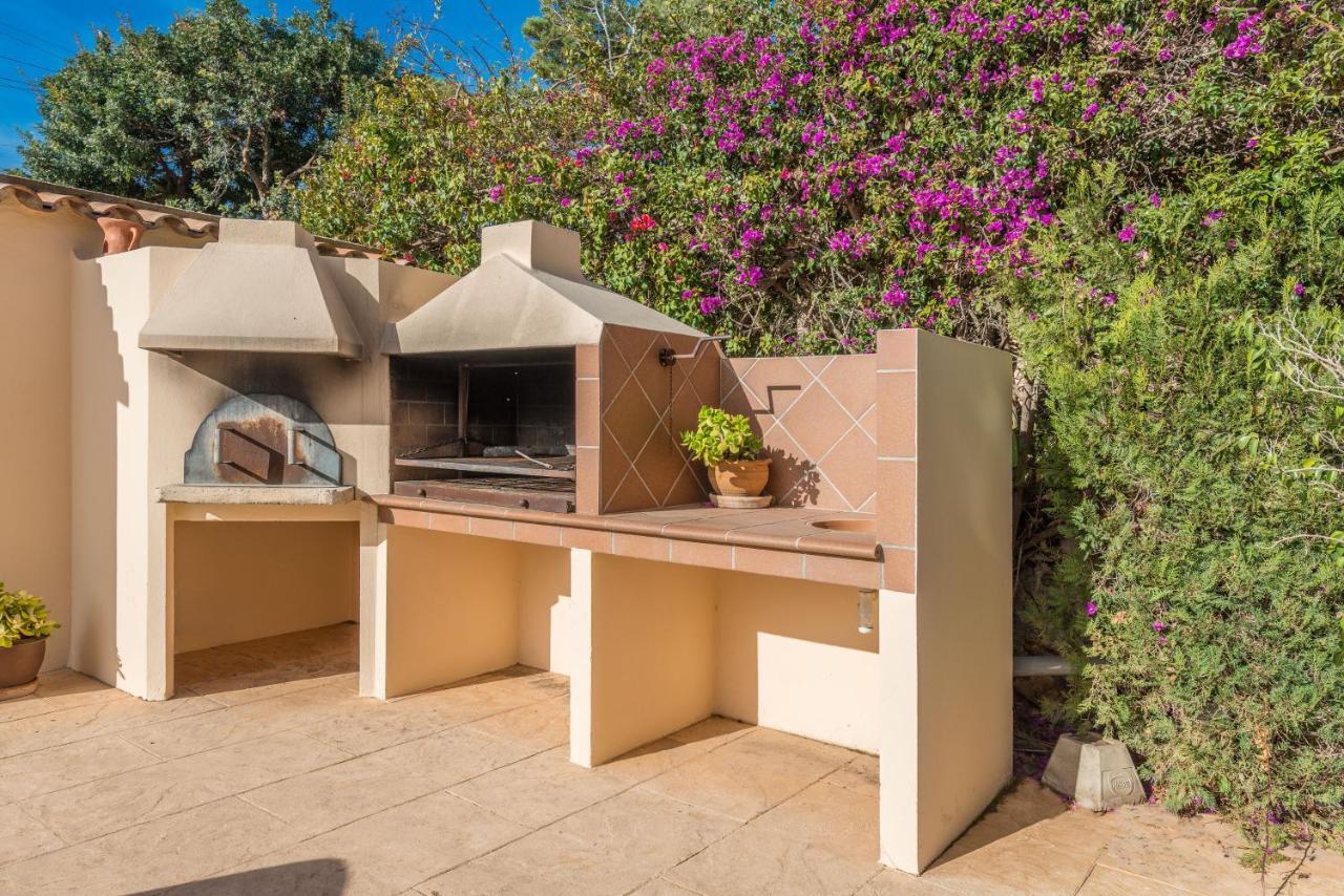 Villa Alzina Para Sus Vacaciones De Verano En Cala Millor, Mallorca *
